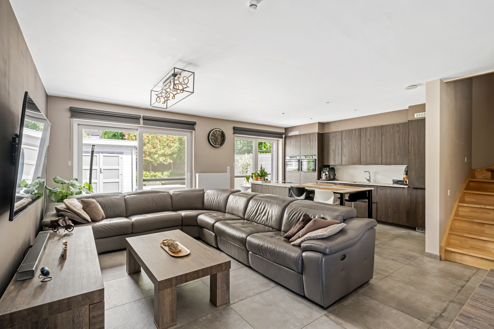 Moderne woning in rustige woonwijk. - foto 4