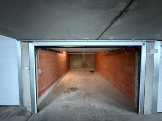 Garagebox te huur:B: 2,75mL: 6,23mH: 1,79m...