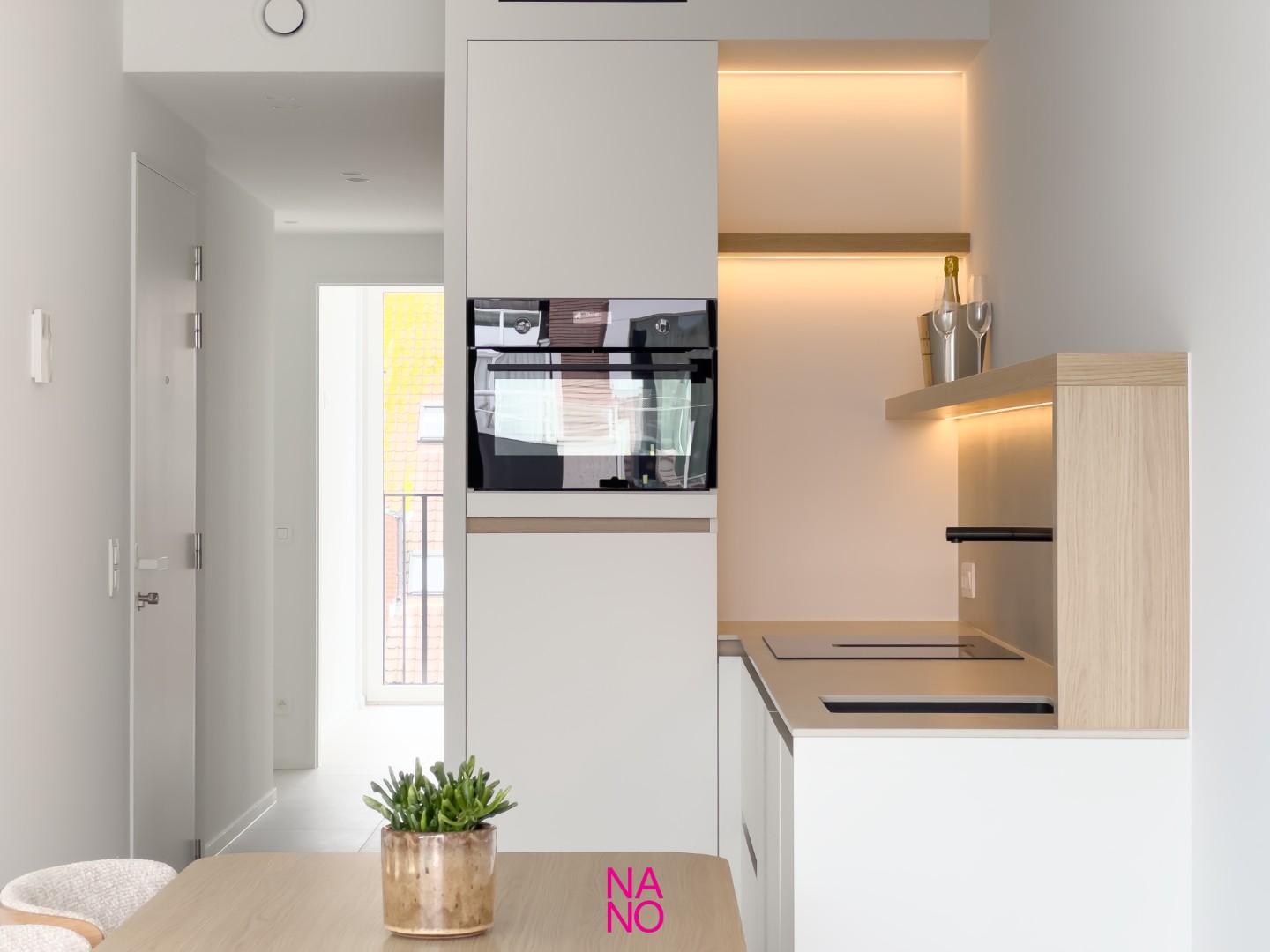 Luxueus afgewerkt nieuwbouwappartement met mooie zonneterrassen en open zichten over het Van Bunnenplein en op zee gelegen op de 5e verdieping van een kleinschalige nieuwbouwresidentie op de Lippenslaan van Knokke-Heist. - foto 5