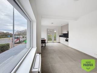 Volledig gerenoveerd éénslaapkamerappartement met tuin en terras op wandelafstand van de zeedijk en de tramhalte in Middelkerke.IndelingGLV:...