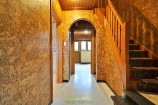 Ben jij op zoek naar een starterswoning vlakbij het centrum van Oudenaarde? Deze charmante woning is ideaal voor wie op zoek is naar rust en...