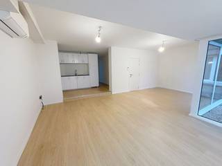 Op zoek naar een instapklaar appartement met tuin? Dit gelijkvloers appartement in het hart van Kaprijke biedt alle comfort! 🔹 Indeling:✅ Gezellige...