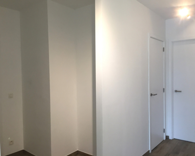 Uitstekend gelegen 2-slpk appartement met terras, autostaanplaats en kelderberging - foto 5