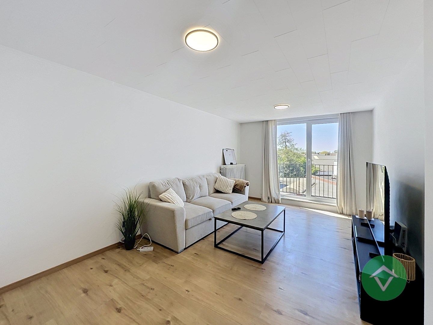 Ruim duplex-appartement met 2 slaapkamers en terrassen in hartje Torhout - foto 4