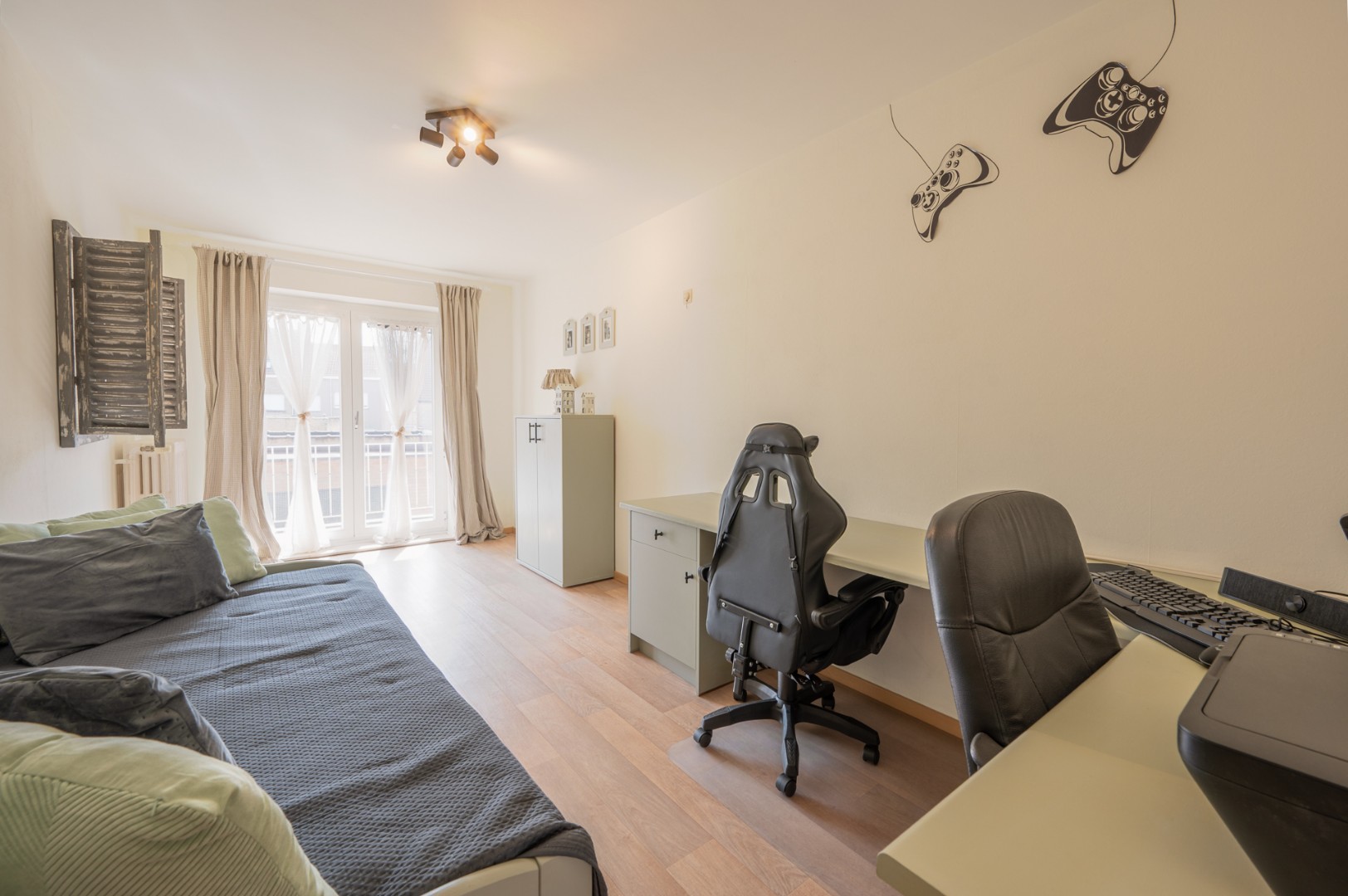 Instapklare appartement: 2 slaapkamers, balkon, berging. - foto 5