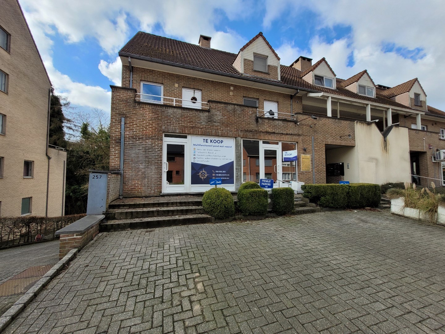 Multifunctionele handelsruimte met garage - foto 1