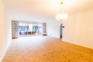 Ontdek dit instapklaar en verzorgde 1-slaapkamerappartement op de eerste verdieping, centraal maar toch opvallend rustig gelegen in hartje...