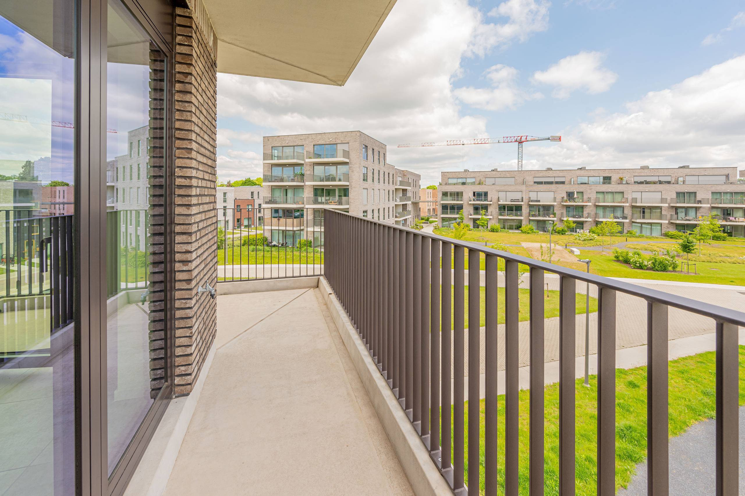 Nieuwbouwappartement met 2 slaapkamers, terras en parking - foto 4