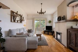 immo DAVID stelt voor: instapklare 4-gevelwoning op 4are 62caIn een rustige doodlopende straat staat deze karaktervolle, instapklare 4-gevelwoning...