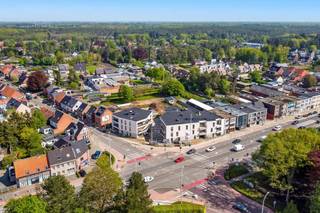 Ligging: Centraal gelegen vlakbij het centrum van Vosselaar, openbaar vervoer, scholen en met een vlotte verbinding naar...