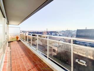 Charmant APPARTEMENT / BIEN DE RAPPORT avec grande TERRASSE ORIENTÉE SUD, idéalement situé à RenaixCe lumineux appartement 1 chambre est situé à deux...