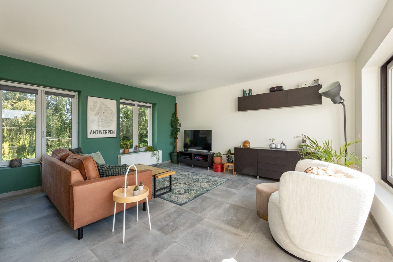 Gerenoveerd (2017) 2-slaapkamer appartement (112m²) met terras en autostaanplaats! - foto 5