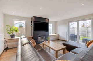 Detached renovated house with no less than 250 m² of living area located on a 555m² plot of land in the F. Feverystraat in Blankenberge...