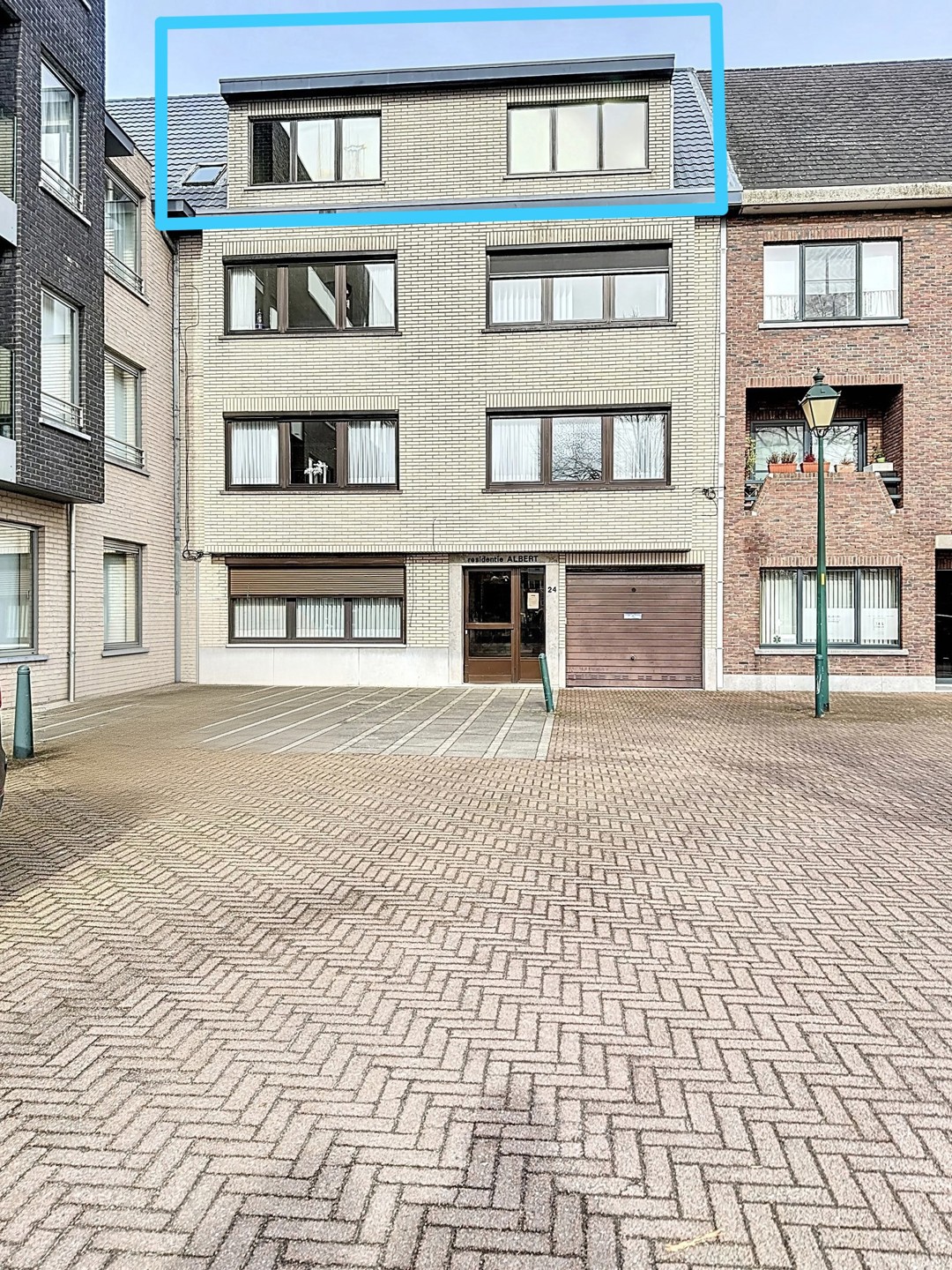 Net, centraal appartement met lift, 1 slaapkamer en garage - foto 1