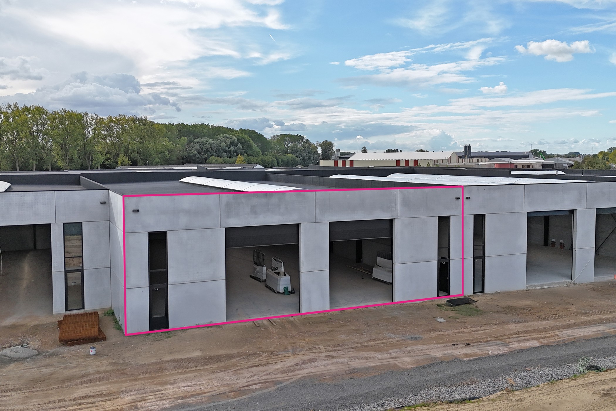Nieuwbouw KMO-unit 886m² in Deinze - foto 1