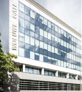 Beautiful and bright office space for rent in a recent building ideally located next to the centre of Brussels and between the E40 and the...