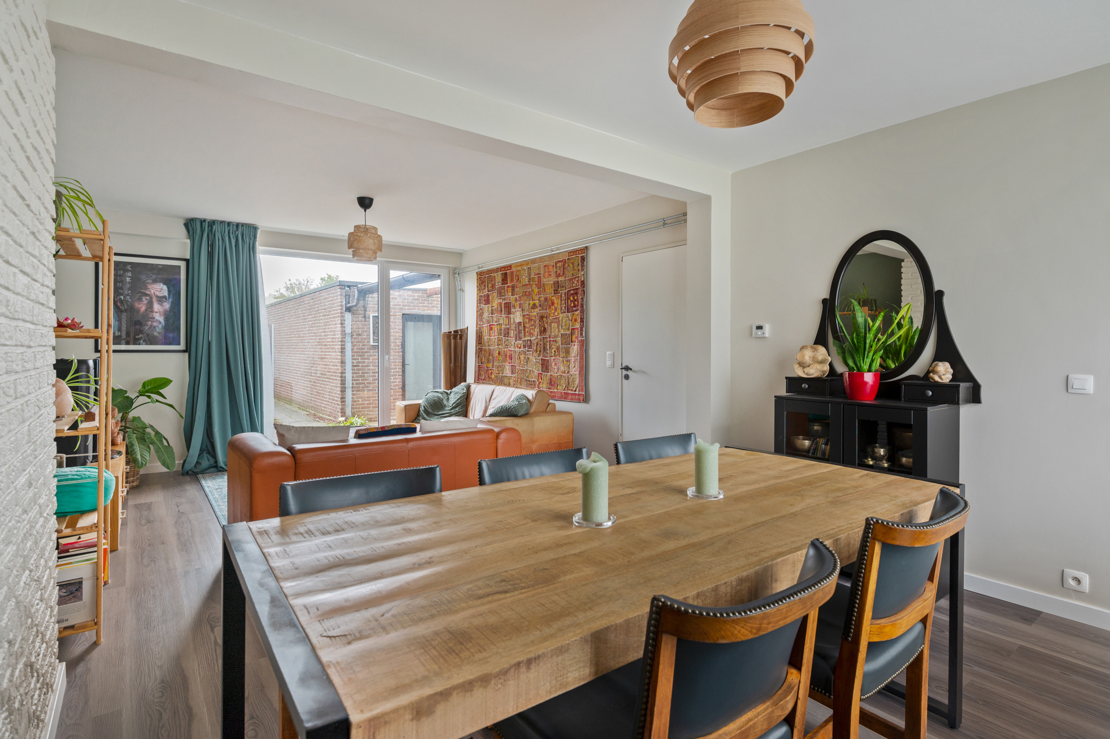 Volledig vernieuwde gezinswoning met 3 slpks, garage en tuin - foto 5