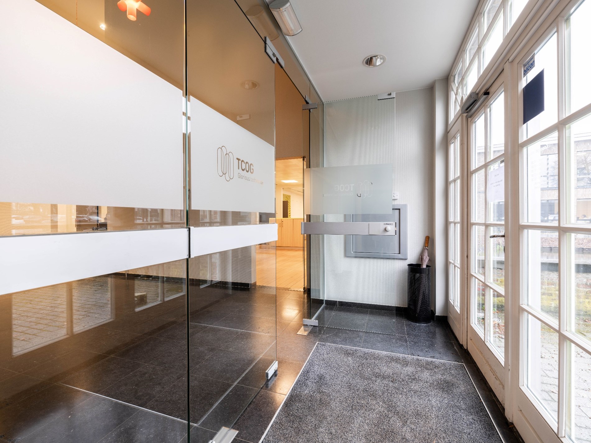 Centraal gelegen kantoorgebouw ca. 600m² op unieke locatie! - foto 3