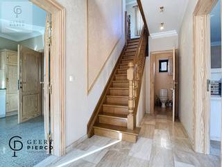 Deze knappe gezinswoning te midden van Velm heeft heel veel troeven in handen.De statige woning spreekt je meteen aan en nodigt uit tot een bezoek.De...