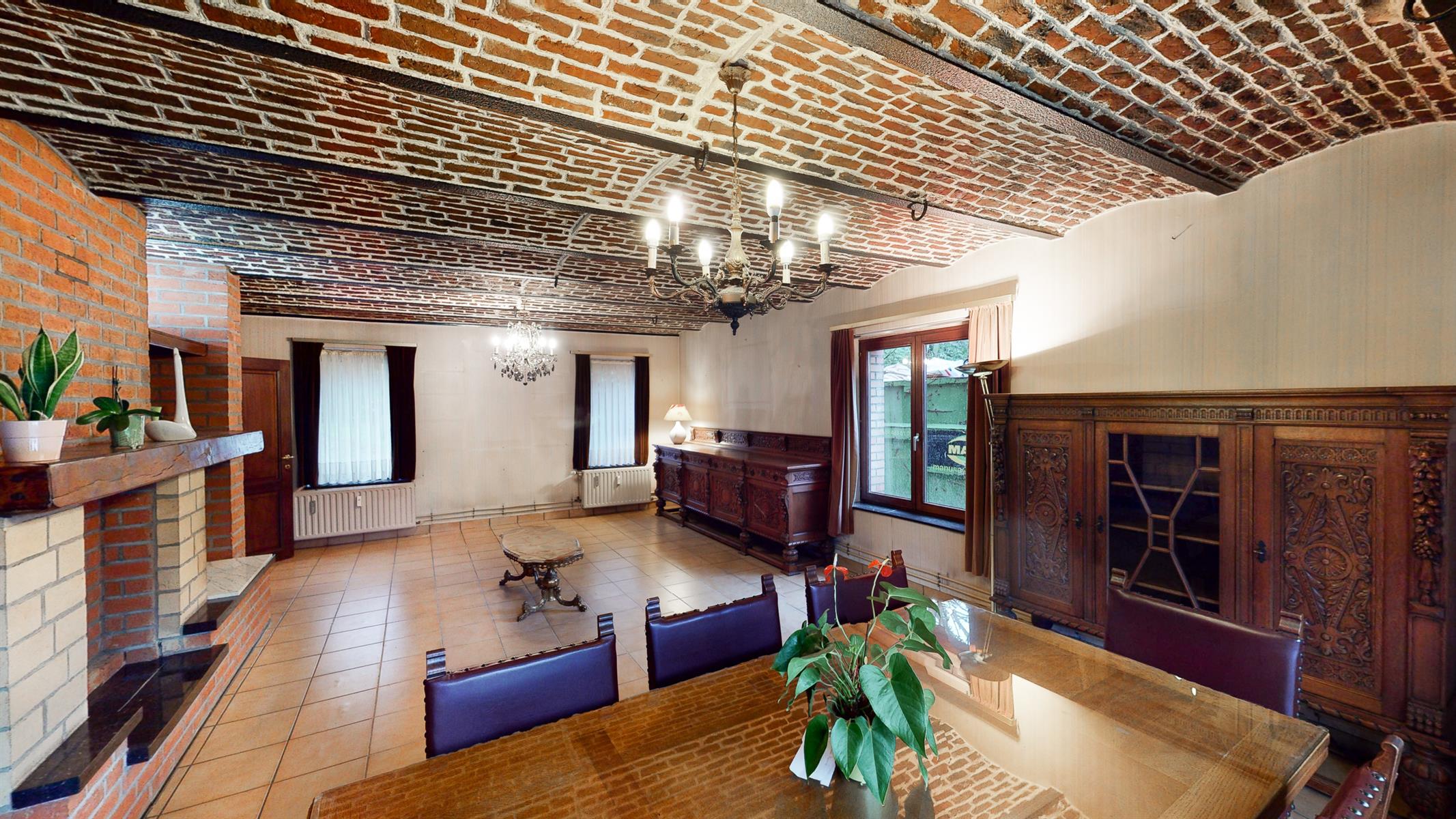 Maison double avec allée privée sur un terrain de 62a34. - photo 5