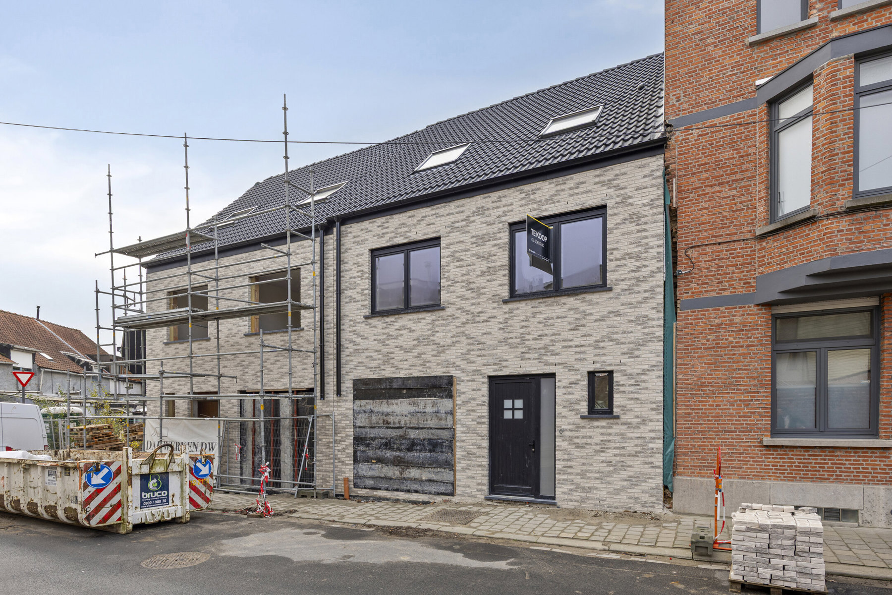 Nieuwbouwwoning met 5 slaapkamers en 1 badkamer. - foto 3