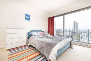 MOLENBEEK-SAINT-JEAN, Quartier Machtens, spacieux appartements de ± 100m² habitables avec terrasses situé au 13ème étage.Au 13ème étage : * Hall...