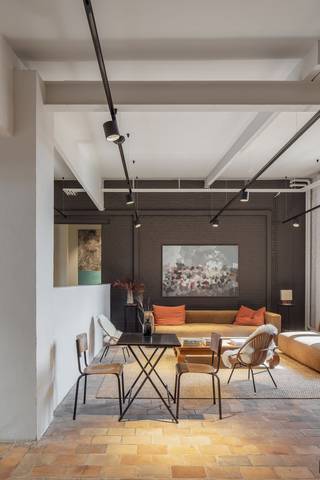 Prachtige co-working space nabij het centrum van Gent en tal van invalswegen waar creativiteit en ondernemerschap gestimuleerd...