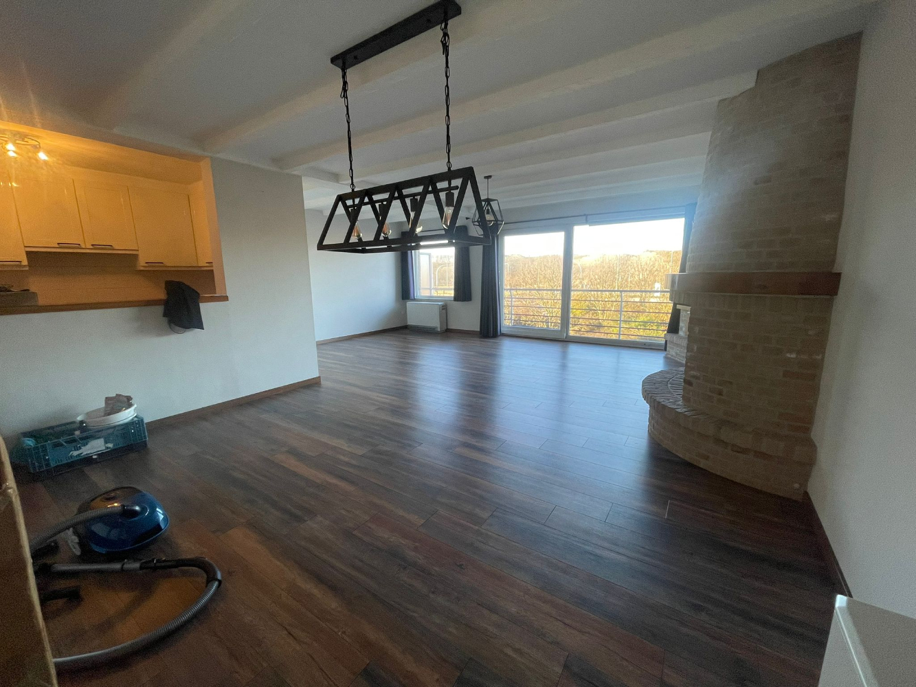 Gerenoveerd 2 slaapkamer appartement met zicht op de duinen - foto 3