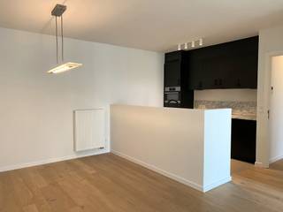 Pal achter de Jan Van Rijswijcklaan, in de Markgravebuurt, bevindt zich dit hoogstaand appartement in de luxueuze residentie ‘Louise Marie’...