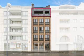 Do you dream of a bright apartment with one of the most beautiful views in Ypres?This beautifully ready-to-move-in apartment on the 4th floor offers...