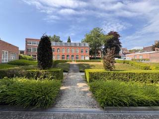 Bent u op zoek naar kantoorruimte in Leuven? Wij bieden een uitstekende gelegenheid aan de Blijde Inkomststraat, midden in het centrum van de...