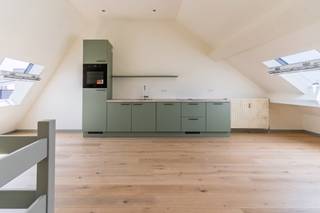 SituationSitué dans l'avenue Reine Élisabeth à Gand. À quelques pas de la gare Gand-Saint-Pierre et du parc de la Citadelle. Facile d'accès en...