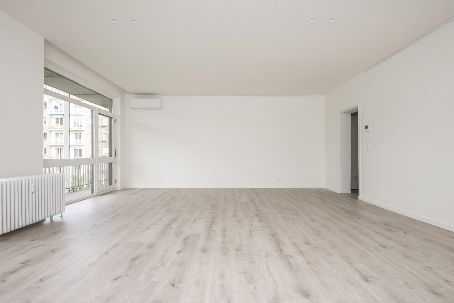 Totaal gerenoveerd appartement met ruim terras op toplocatie - foto 5