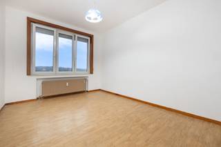 JETTE, near Brugmann Hospital, spacious 2-bedroom apartment of ± 104m² located on the 5th floor. It comprises: entrance hall with separate WC,...
