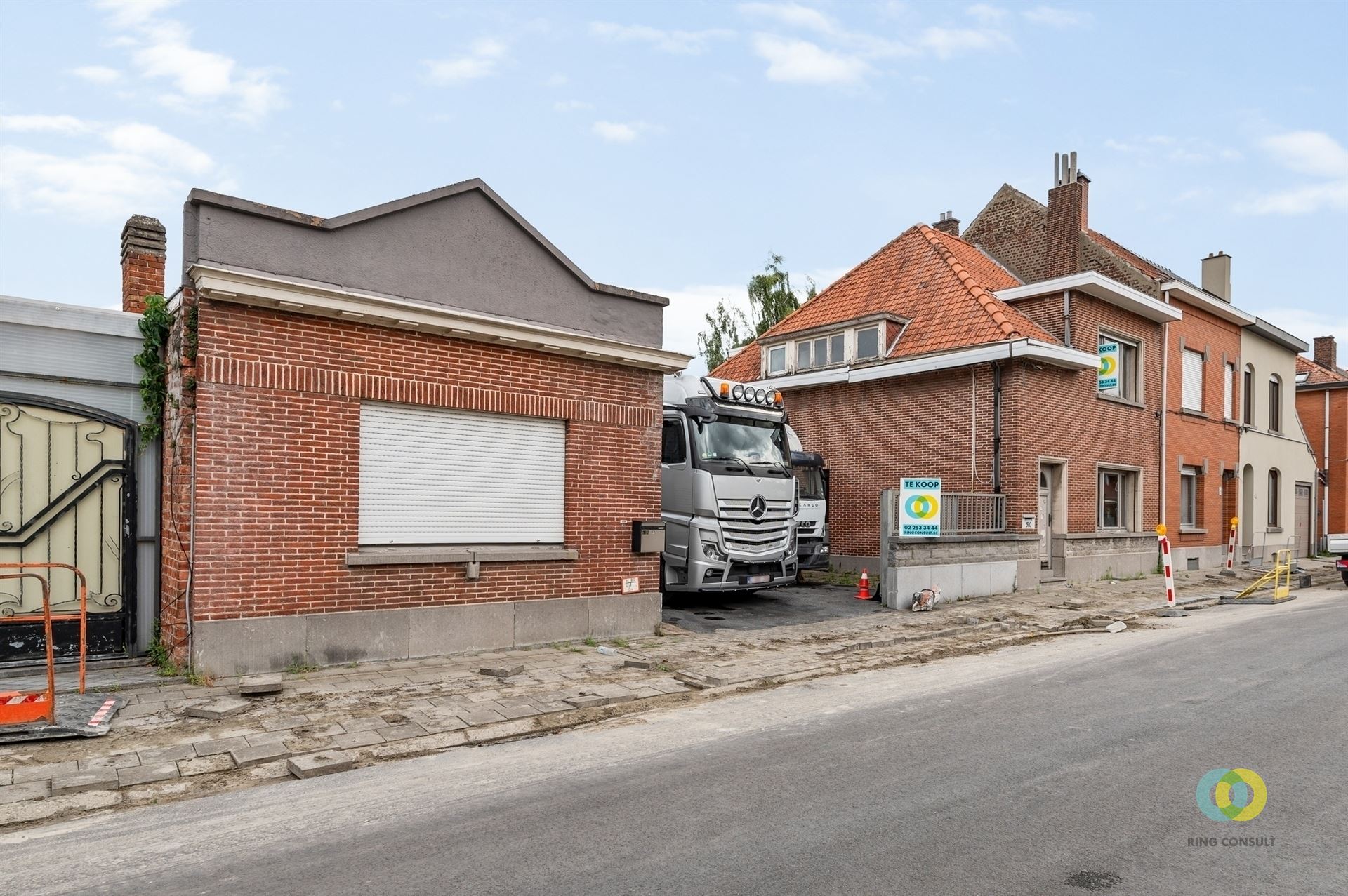 Bedrijfspand met loods, kantoor en woning - foto 5