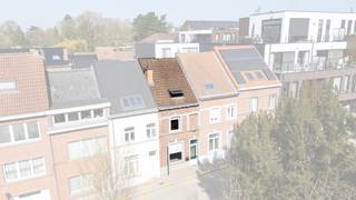[[ DIT PAND NEEMT DEEL AAN DE ERA OPEN HUIZEN DAG OP 13/6 VAN 16:00 TOT 17:00 ]]Te koop in Meise: charmante gesloten woning in het centrum van Meise,...