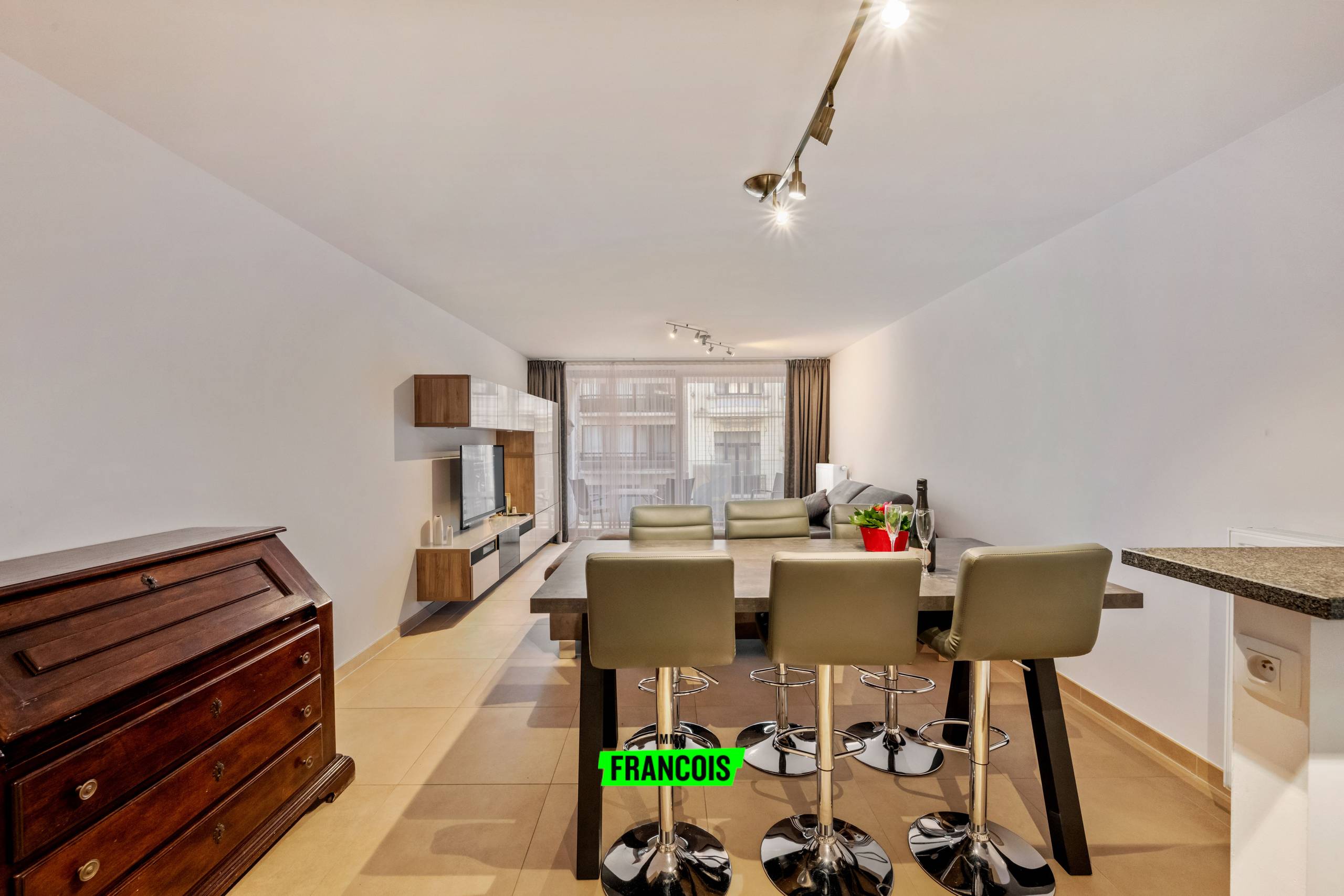 Instapklaar appartement in modern gebouw nabij Petit Paris te Oostende. - foto 3