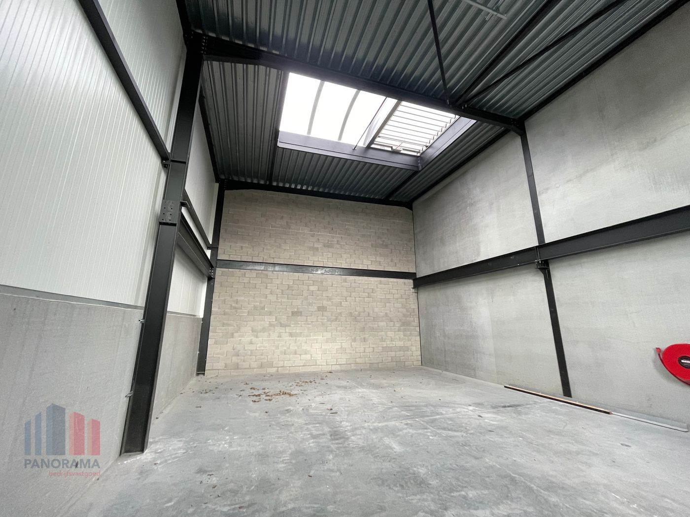 Reeds verhuurde nieuwbouw KMO-unit (108 m² opslagruimte) te koop – ideale investering - photo 4