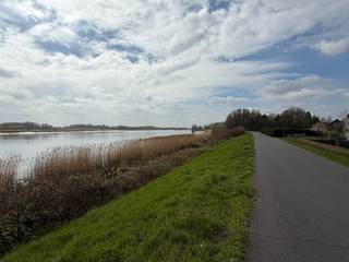 Ontdek dit uitzonderlijk dakappartement met een mooi terras in de Residentie Zoutziederij. Gelegen op de bovenste verdieping en bereikbaar met...