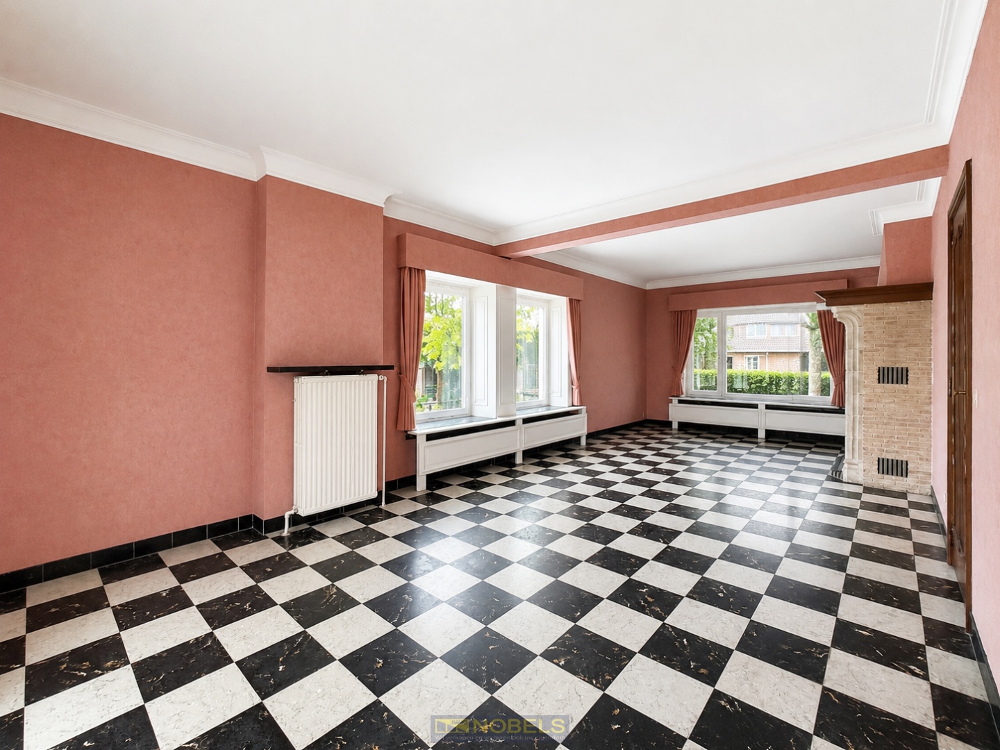 Te koop, verassend ruime halfopen bebouwing met garage (40m²) en tuin - foto 2
