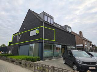 Modern 1-slaapkamerappartement met ruim terras nabij centrum Retie.Bij het betreden van het appartement komt u binnen in de verzorgde inkomhal, die...