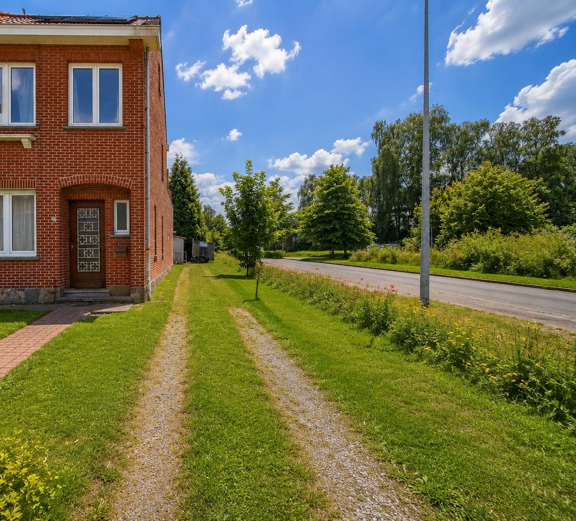 Te koop: Rustig gelegen halfopen bebouwing op uitzonderlijk perceel van 883 m² in Sint-Niklaas - foto 2