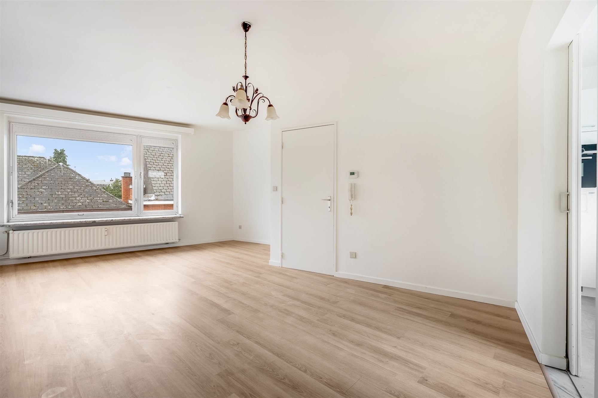 INSTAPKLAAR APPARTEMENT MET 2 SLPKS EN LIFT IN CENTRUM BALEN - foto 2