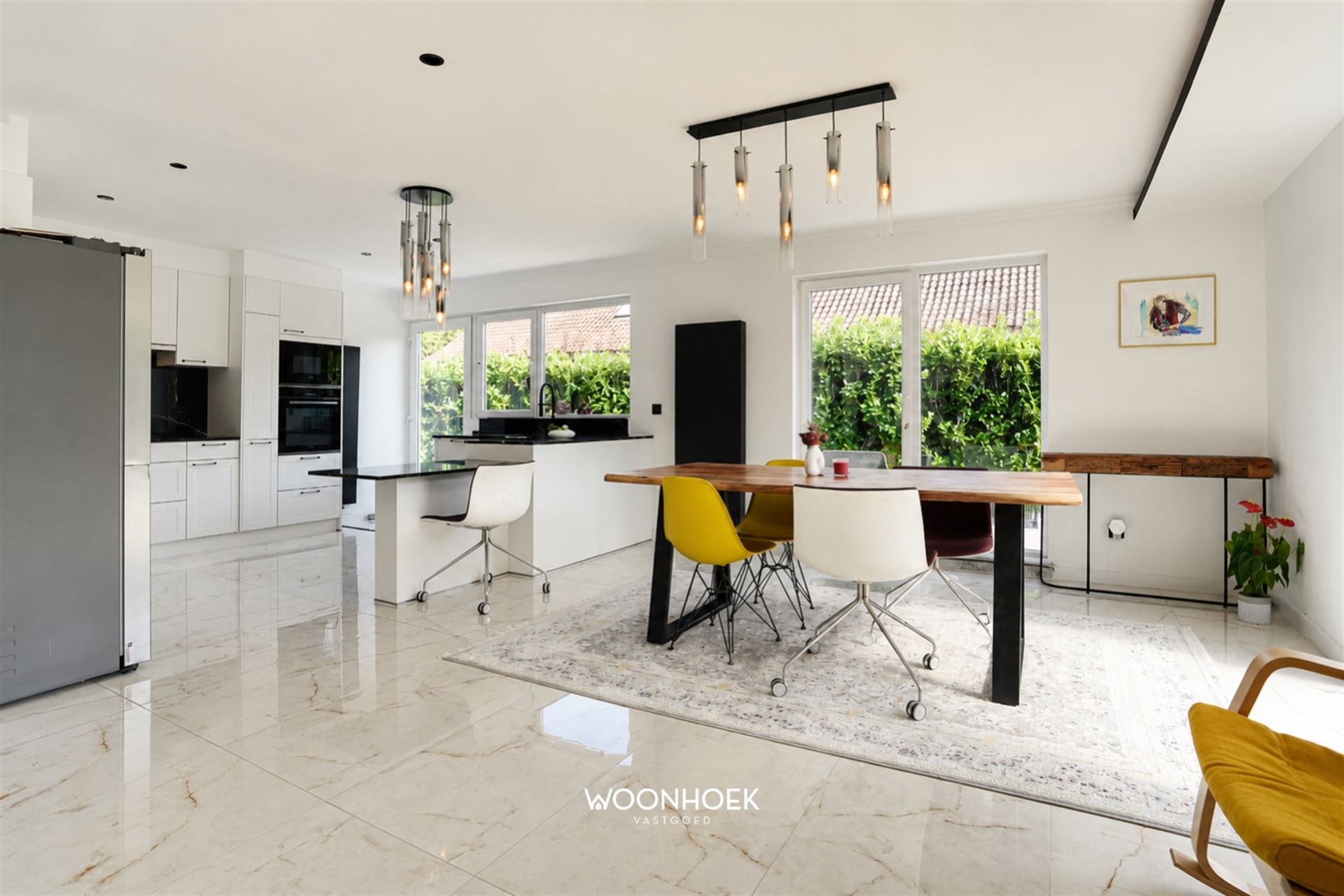 Gerenoveerde villa met bureau en 6 slaapkamers! - foto 4