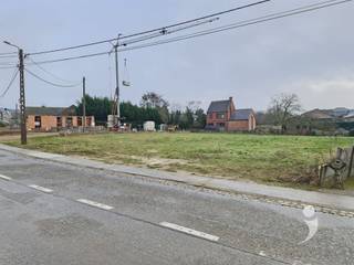 Terrain à bâtir spacieux et bien situé !Ce beau terrain à bâtir offre de nombreuses possibilités grâce à sa grande superficie de pas moins de 9A...