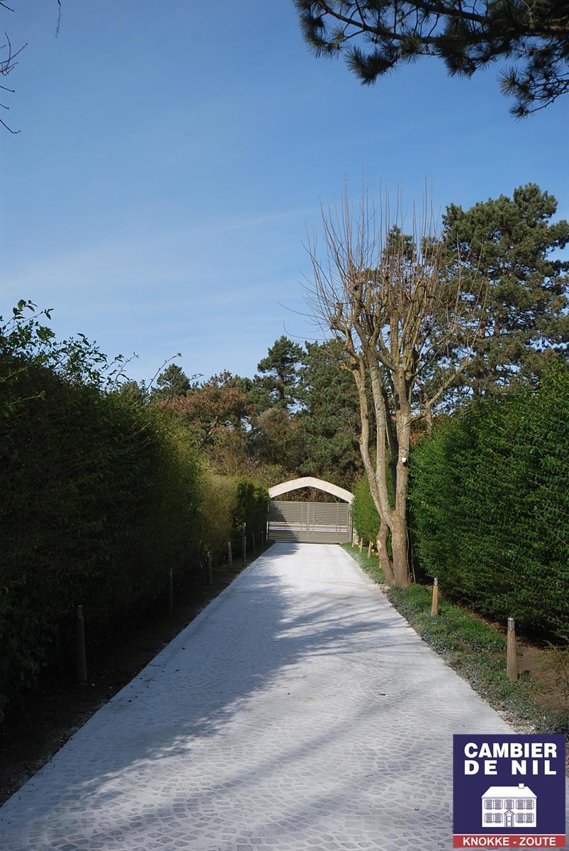 Alleenstaande villa, prachtig gelegen in hartje Zoute. - foto 4