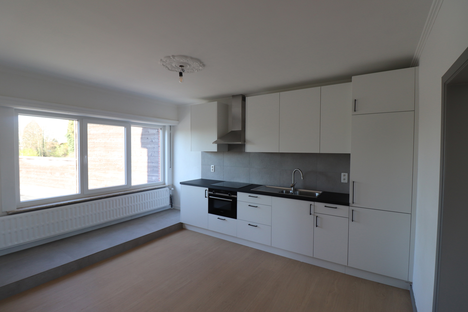 Appartement boven handelspand in het centrum van Merksplas.  - foto 4