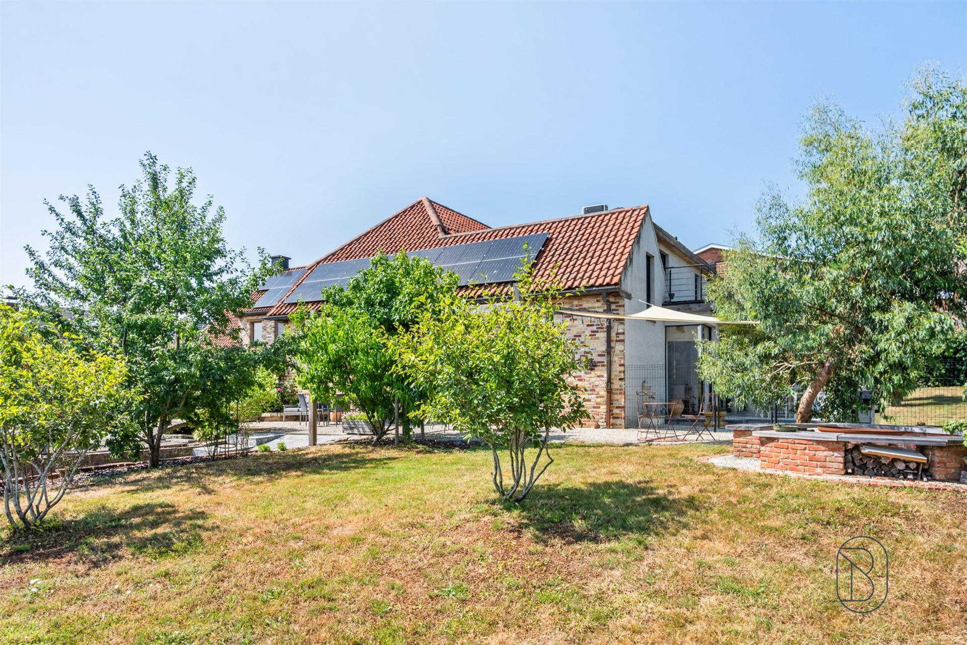 Ruime karakterwoning met 4 slk, grote tuin en charme. - foto 5