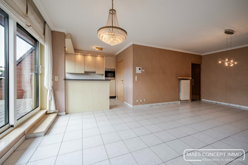 Op te frissen appartement met 2 slaapkamers &amp; 2 ruime terrassen in het hart van Roeselare - foto 3