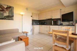 Gelegen in de groene en rustige omgeving van Park Atlantis in De Haan bevindt zich dit goed onderhouden vakantieappartement met 1 slaapkamer...